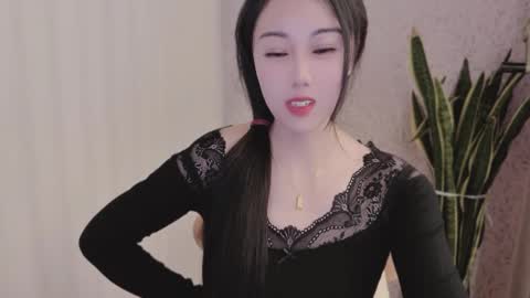 Snapshot of yuner0715 chatting on 09-18-25, 03:47 YunEr online show from 09-18-25, 03:47
