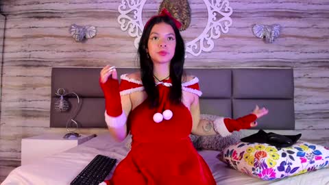 Snapshot of yungelitamor_ chatting on 12-25-24, 09:45 ELITA online show from 12-25-24, 09:45