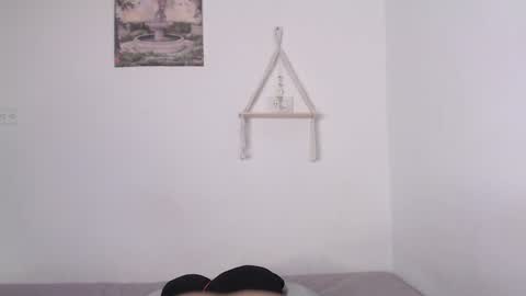Snapshot of yungelitamor_ chatting on 02-04-25, 07:40 ELITA online show from 02-04-25, 07:40