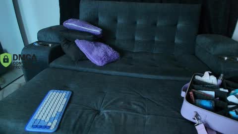 Snapshot of yungelitamor_ chatting on 03-30-26, 04:57 ELITA online show from 03-30-26, 04:57