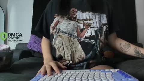 Snapshot of yungelitamor_ chatting on 04-21-26, 04:52 ELITA online show from 04-21-26, 04:52