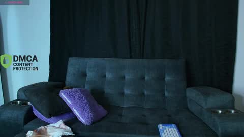 Snapshot of yungelitamor_ chatting on 05-06-26, 04:52 ELITA online show from 05-06-26, 04:52