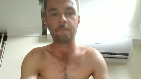 yungnhung998769 online show from 02-09-26, 05:44