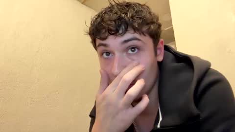 Snapshot of yungstudbev chatting on 10-12-25, 01:15 yungstudbev online show from 10-12-25, 01:15