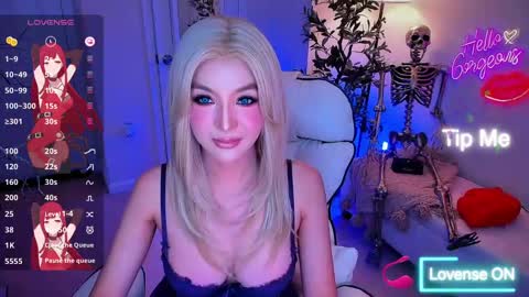 Snapshot of yurasiand0ll chatting on 09-19-25, 02:02 Sasa online show from 09-19-25, 02:02