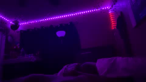 yurfavdarkskn online show from 09-21-25, 04:03