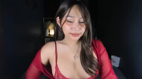 Snapshot of yuriefoster chatting on 10-13-25, 01:27 Yurie online show from 10-13-25, 01:27