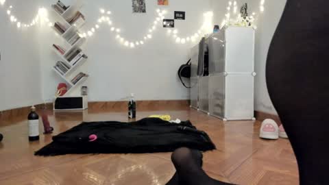 Snapshot of yury_sun chatting on 12-07-24, 09:22 paola online show from 12-07-24, 09:22