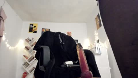 Snapshot of yury_sun chatting on 12-16-24, 11:28 paola online show from 12-16-24, 11:28