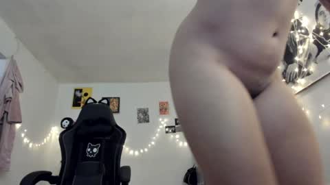 Snapshot of yury_sun chatting on 01-04-25, 09:31 paola online show from 01-04-25, 09:31