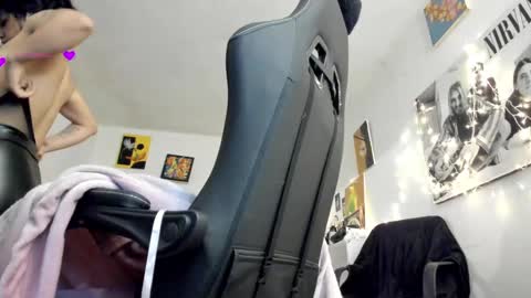 Snapshot of yury_sun chatting on 02-24-25, 10:14 paola online show from 02-24-25, 10:14