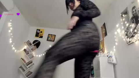 Snapshot of yury_sun chatting on 03-08-25, 12:11 paola online show from 03-08-25, 12:11