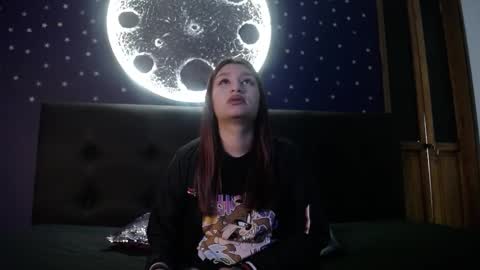 YUYIS online show from 12-22-25, 11:51