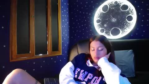 YUYIS online show from 02-06-26, 01:14