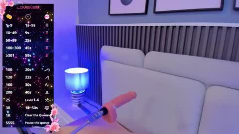 Yuyis  online show from 12-14-24, 07:07
