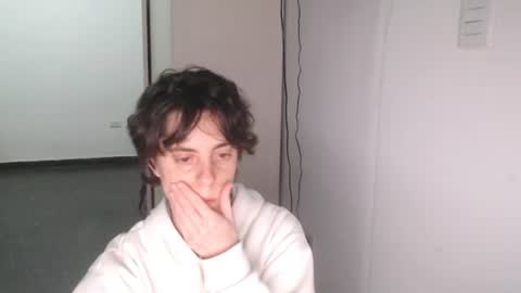 Yuyu online show from 06-15-26, 08:55