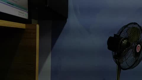 Snapshot of yvi_taylor chatting on 04-14-26, 11:49 yvi online show from 04-14-26, 11:49