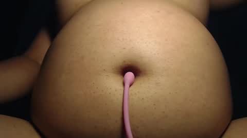 Snapshot of yvie__ chatting on 03-10-25, 04:28 Eve online show from 03-10-25, 04:28