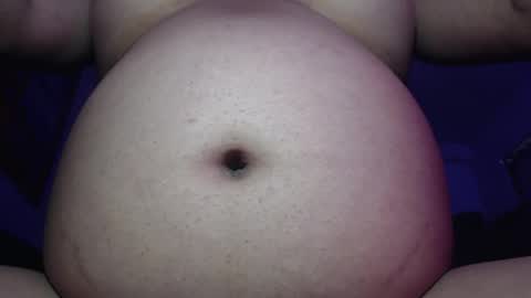 Snapshot of yvie__ chatting on 11-09-25, 11:52 Eve online show from 11-09-25, 11:52