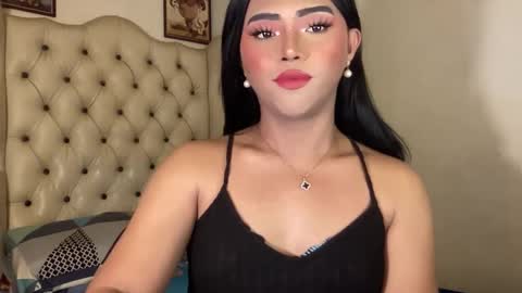 Snapshot of yvonne_guidotti chatting on 01-07-25, 09:07 Miss Cali online show from 01-07-25, 09:07