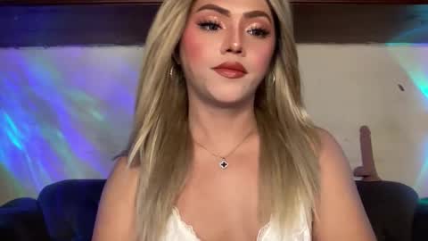 Snapshot of yvonne_guidotti chatting on 10-26-25, 05:19 Miss Cali online show from 10-26-25, 05:19