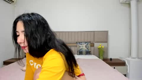 yvonnebabe online show from 12-28-24, 06:28