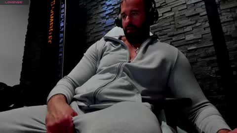 Snapshot of yy_david_yy chatting on 04-20-26, 07:26 David online show from 04-20-26, 07:26