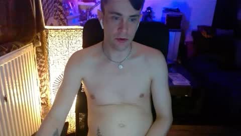 Snapshot of yyscript chatting on 11-15-25, 01:14 online show from 11-15-25, 01:14