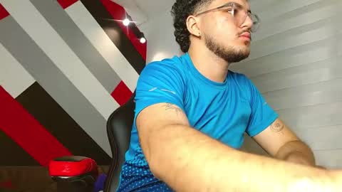 Snapshot of zac_golden chatting on 04-21-26, 12:00 Zack online show from 04-21-26, 12:00
