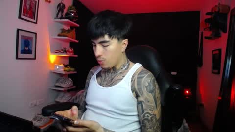 Snapshot of zac_muller1 chatting on 10-15-25, 04:56 zac_muller1 online show from 10-15-25, 04:56