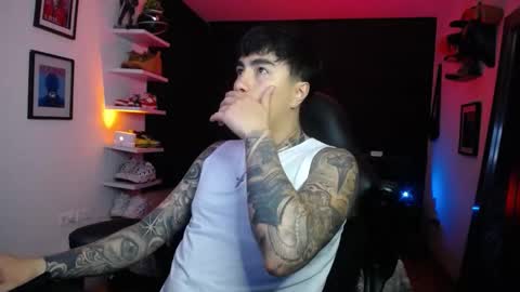 Snapshot of zac_muller1 chatting on 10-16-25, 02:01 zac_muller1 online show from 10-16-25, 02:01