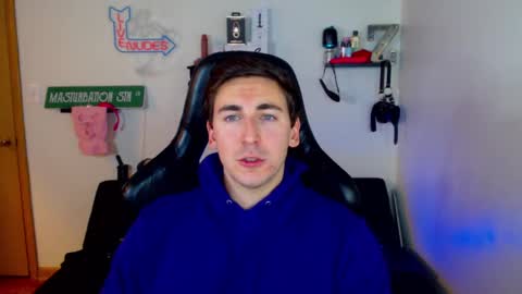 Snapshot of zach_rhyder chatting on 12-23-24, 02:35 Zach Rhyder online show from 12-23-24, 02:35
