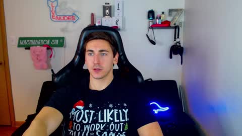 Snapshot of zach_rhyder chatting on 12-25-24, 01:53 Zach Rhyder online show from 12-25-24, 01:53