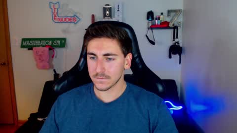 Snapshot of zach_rhyder chatting on 01-14-25, 02:40 Zach Rhyder online show from 01-14-25, 02:40