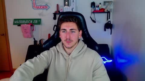 Snapshot of zach_rhyder chatting on 01-16-25, 01:58 Zach Rhyder online show from 01-16-25, 01:58