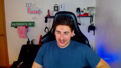 Snapshot of zach_rhyder chatting on 01-21-25, 03:26 Zach Rhyder online show from 01-21-25, 03:26
