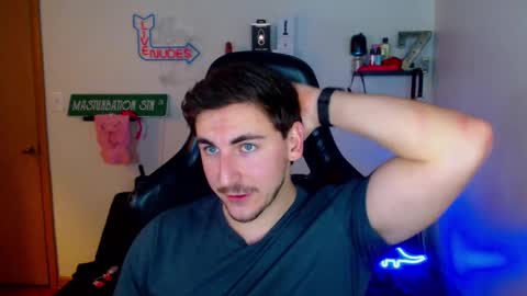 Snapshot of zach_rhyder chatting on 01-22-25, 02:26 Zach Rhyder online show from 01-22-25, 02:26