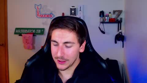 Snapshot of zach_rhyder chatting on 03-03-25, 02:15 Zach Rhyder online show from 03-03-25, 02:15