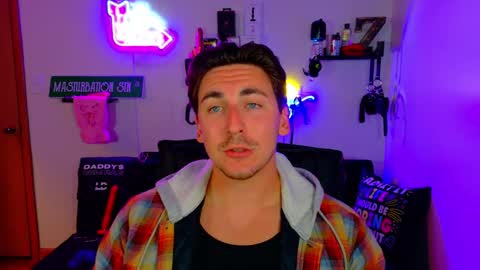 Snapshot of zach_rhyder chatting on 09-28-25, 01:44 Zach Rhyder online show from 09-28-25, 01:44