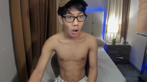 zack212003 online show from 09-23-25, 08:06