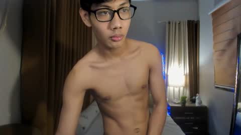 zack212003 online show from 09-24-25, 10:46