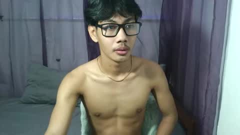 zack212003 online show from 11-06-25, 09:37