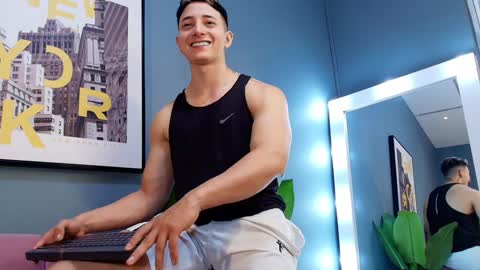 Snapshot of zack_miller24 chatting on 01-22-25, 02:35 Zack online show from 01-22-25, 02:35