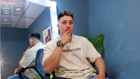 Snapshot of zack_miller24 chatting on 01-25-25, 02:25 Zack online show from 01-25-25, 02:25