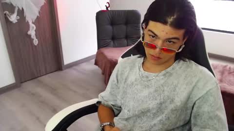 Snapshot of zackss_player chatting on 10-09-25, 09:35 zackss_player online show from 10-09-25, 09:35