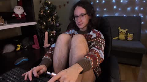 Snapshot of zackstivensen chatting on 12-26-24, 12:57 Zachary next stream on monday online show from 12-26-24, 12:57