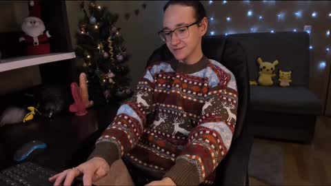 Snapshot of zackstivensen chatting on 12-30-24, 11:28 Zachary next stream on monday online show from 12-30-24, 11:28