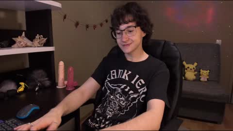 Snapshot of zackstivensen chatting on 02-08-25, 12:06 Zachary next stream on monday online show from 02-08-25, 12:06