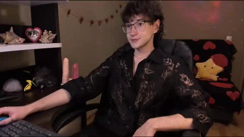 Snapshot of zackstivensen chatting on 02-14-25, 11:31 Zachary next stream on monday online show from 02-14-25, 11:31