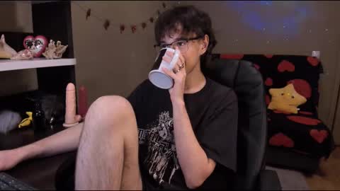 Snapshot of zackstivensen chatting on 02-21-25, 12:05 Zachary next stream on monday online show from 02-21-25, 12:05
